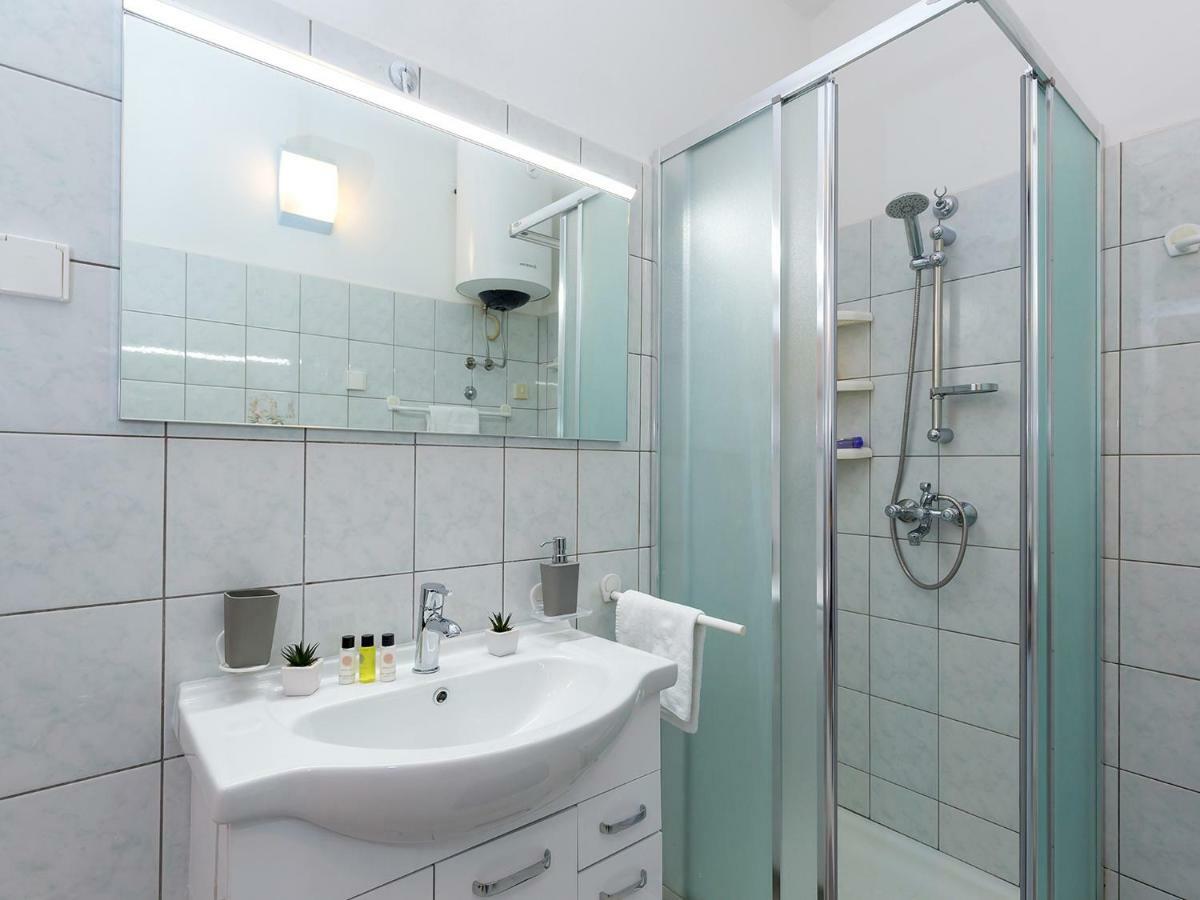 New City Center Design Apartment Porec Ngoại thất bức ảnh